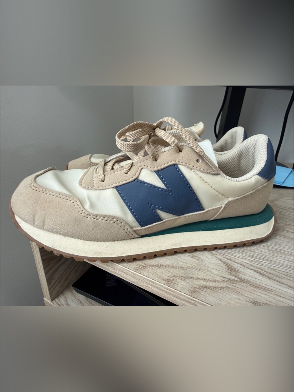 New Balance boys  Beige, Navy & Teal Retro Runner Sneakers